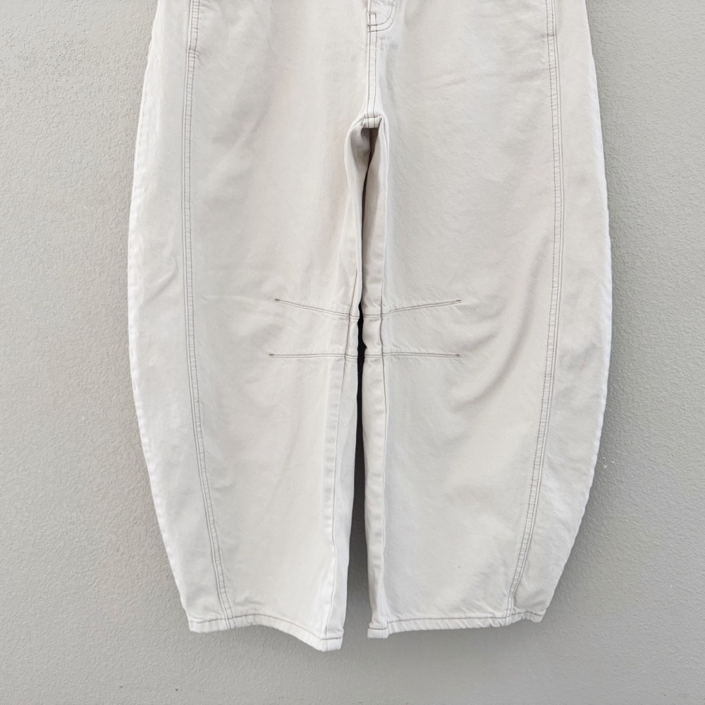 Free People Good Luck Barrel Jeans 29 Cream Milk Denim Curved Bow Leg Boho Chic - Picture 9 of 14
